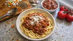 Rich lentil bolognese with spaghetti and veg