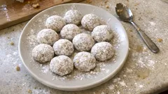 Walnut & Ginger Butter Balls – melt-in-the-mouth biscuits with a ginger centre