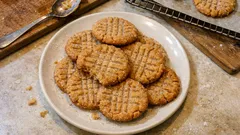 3-Ingredient Peanut Butter Cookies: chewy in the middle, crisp at the edges