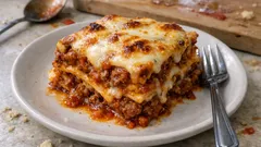 Classic beef and mozzarella lasagne bake